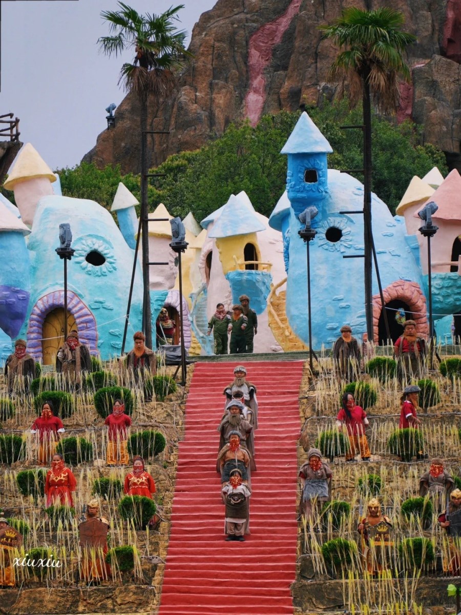 Tour Trung Quốc: Côn Minh - Núi tuyết Kiệu Tử - Hồ Điền Trì - Vương quốc Tí hon 4N4Đ