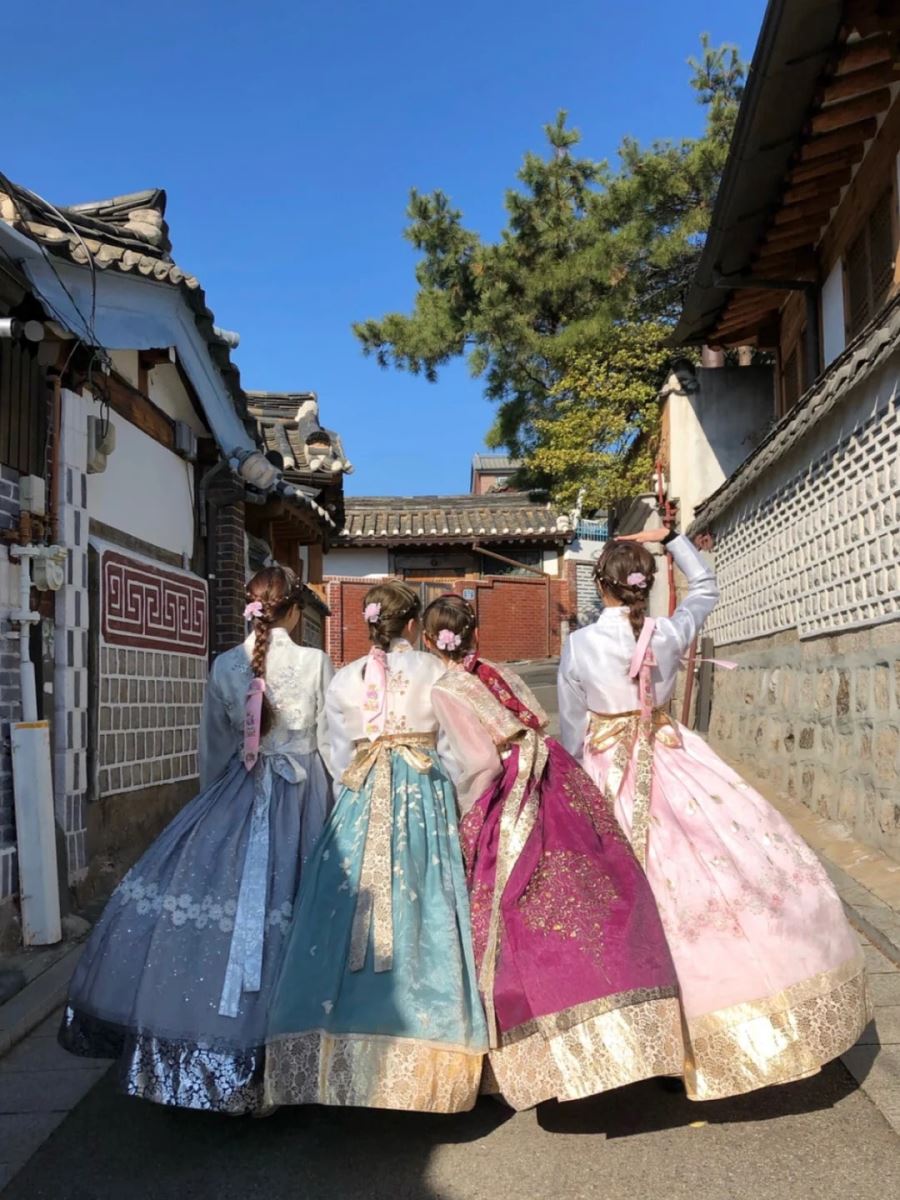 Giơ máy lên là có ảnh đẹp ở Hanok Bukchon
