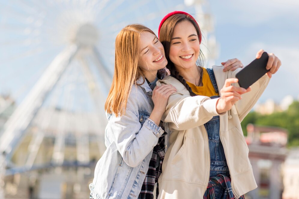 Chuẩn bị đầy đủ giấy tờ cần thiết tùy đối tượng xin visa