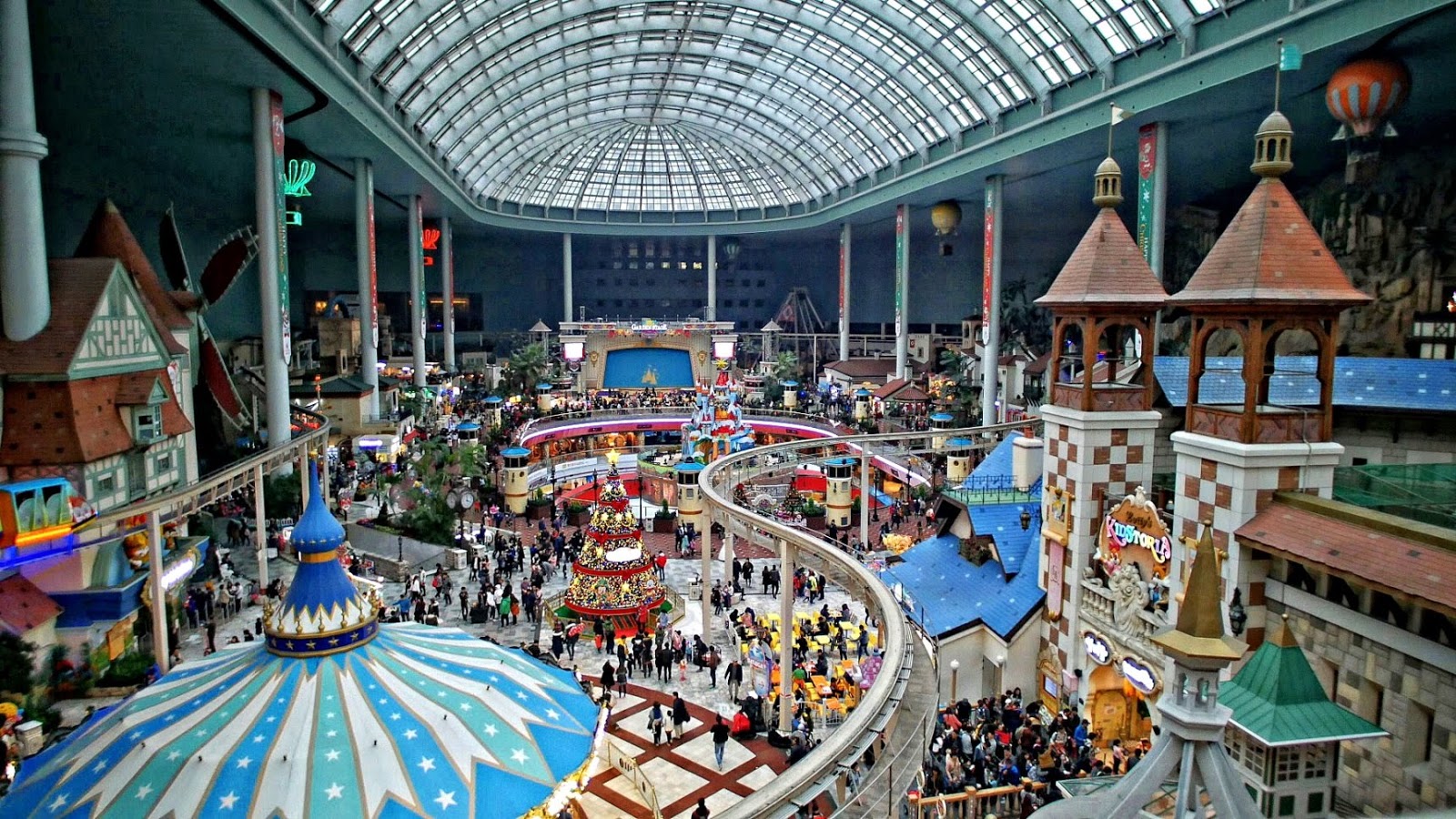 Lotte World - Khu phức hợp giải trí hàng đầu Seoul