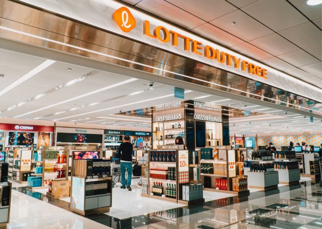 Siêu thị miễn thuế Lotte Duty Free - Thiên đường mua sắm hàng hiệu và mỹ phẩm tại Seoul