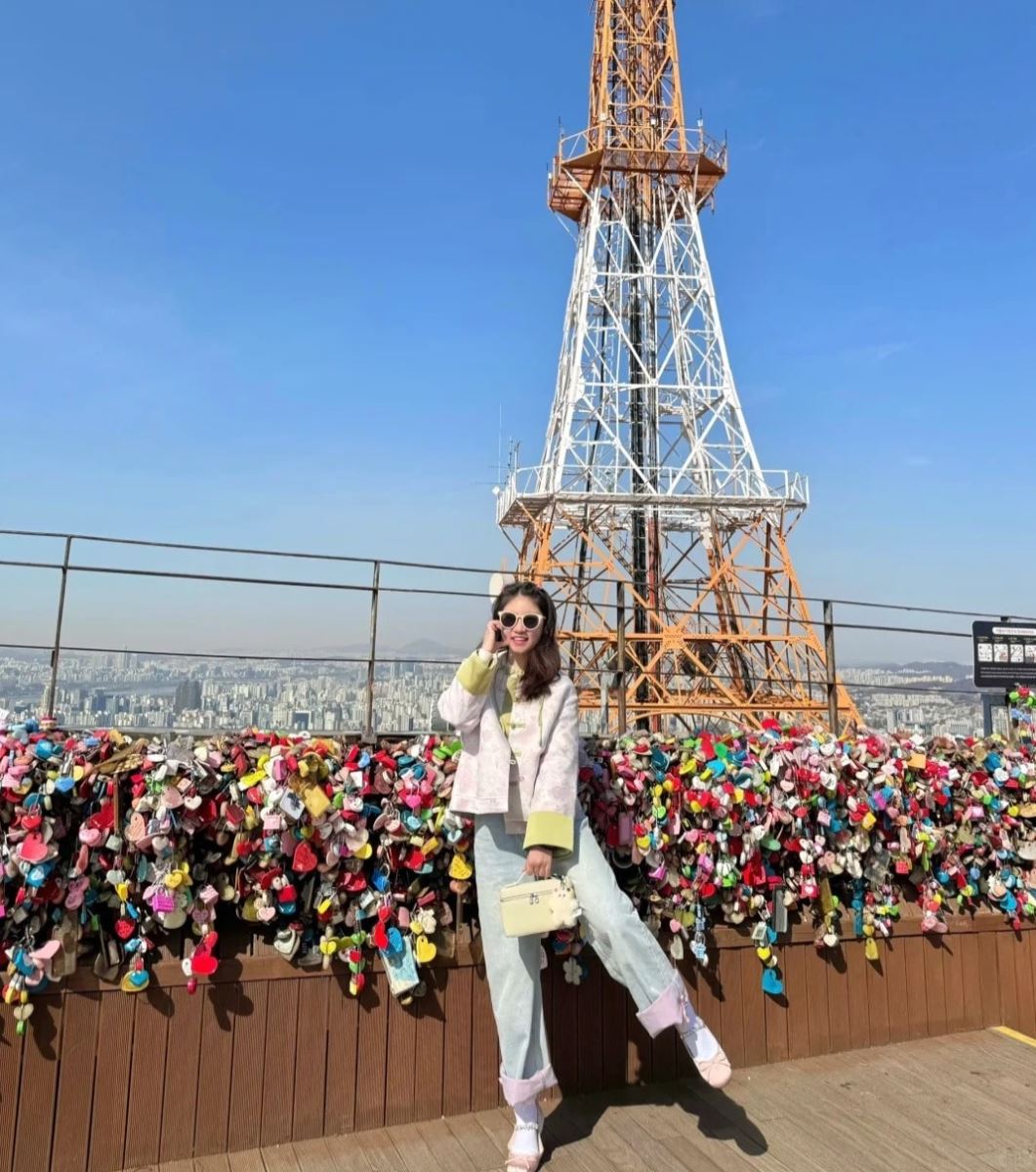 Tháp Namsan hay còn được gọi là Tháp Tình yêu